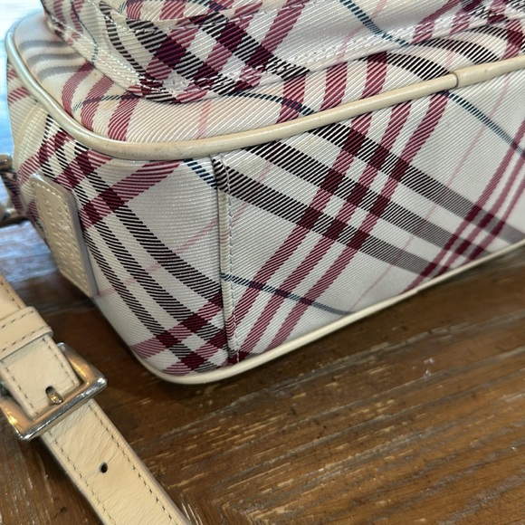 Burberry London Blue label cross body bag - Picture 10 of 14